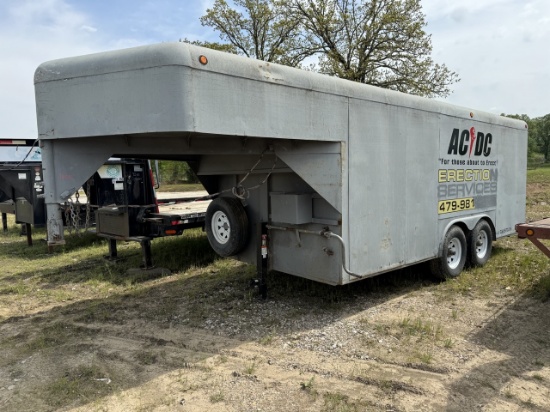 18' W-W ENCLOSED TRAILER