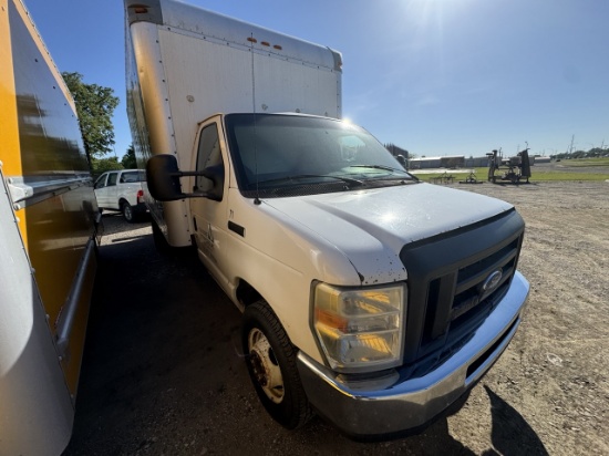 2015 E450 BOX TRUCK