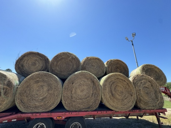 (325) 5' X 6' HAY BALES