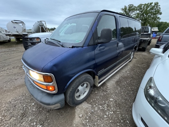 2000 CHEVY VAN