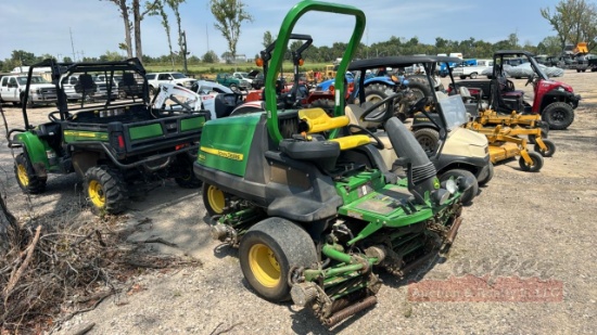 John Deere e-cut hybrid 8000  Fairway Mower