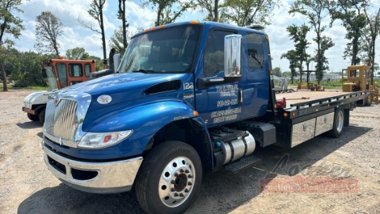 2022 International Rollback Tow Truck