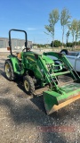 John Deere 3520 4x4 Tractor