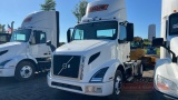 2021 Volvo Day Cab Tractor