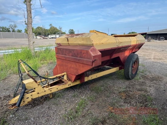 New Holland Manure Spreader