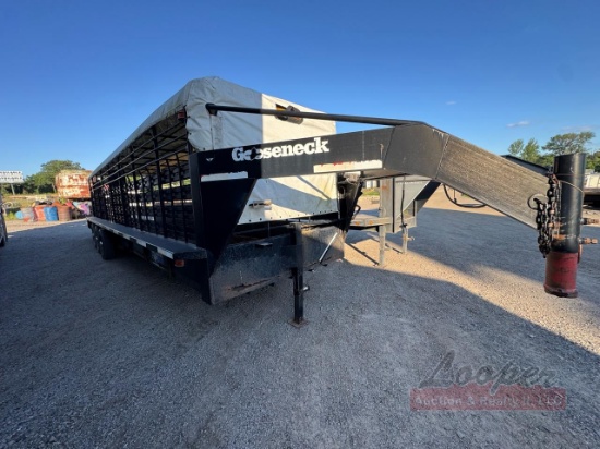 2010 32ft Gooseneck Livestock Trailer