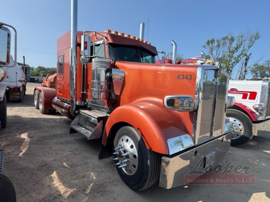 2005 Kenworth W900 Sleeper Tractor