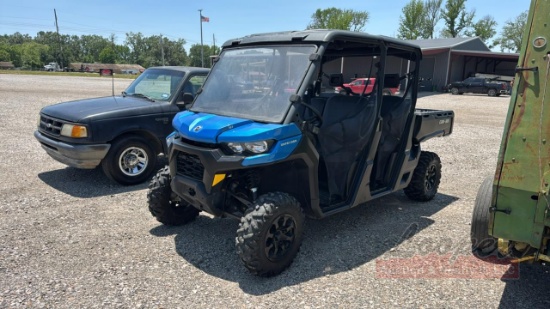 2021 Can-Am Defender HD10