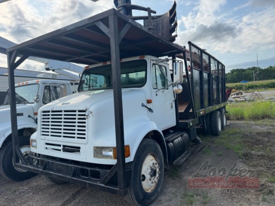1999 International 8000 Grapple Truck