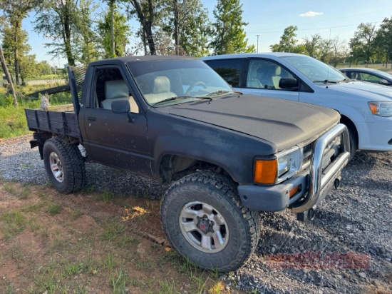 1986 Toyota Tacoma