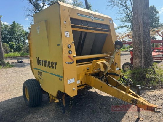 Vermeer 605L Hay Baler