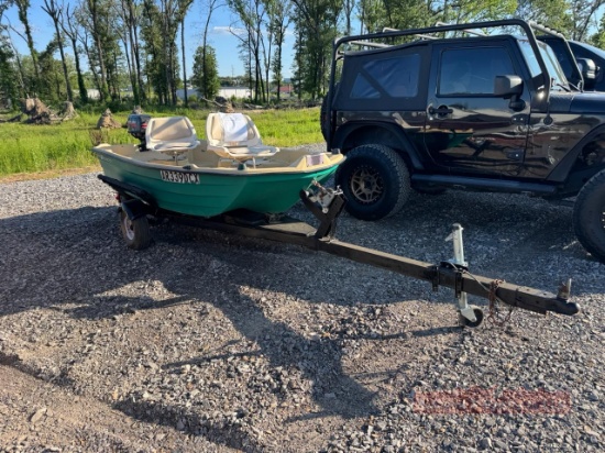 2001 Bass Hound Boat