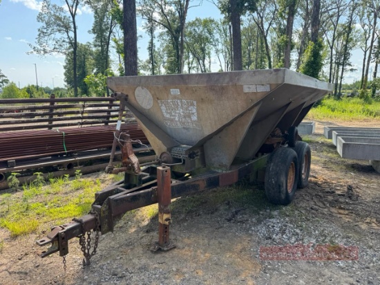 Towable Manure Spreader