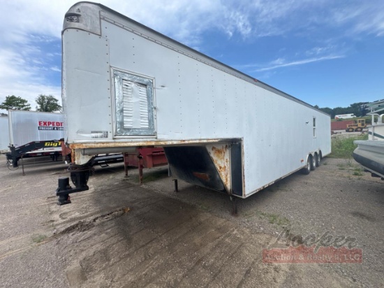 2009 32ft Gooseneck Car Hauler Trailer