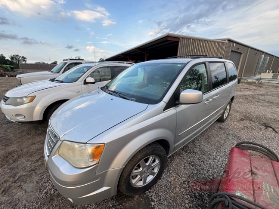 2010 Chrysler Town and Country