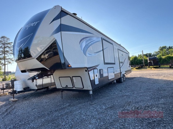 2020 Sandpiper 5th wheel camper