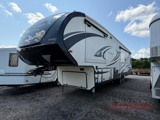 2019 34ft Cardinal Luxury Camper