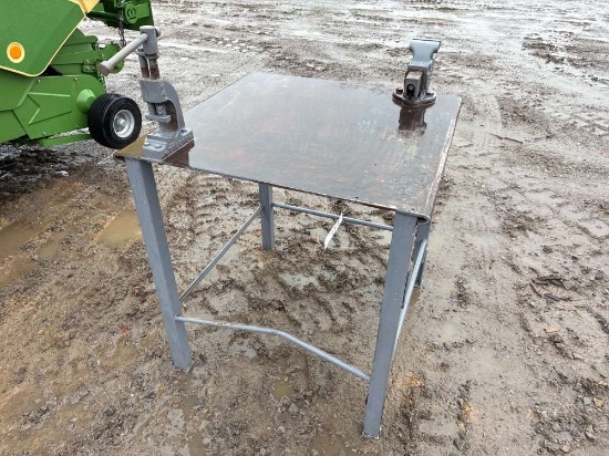 3ft Metal Welding Table w/ Vice