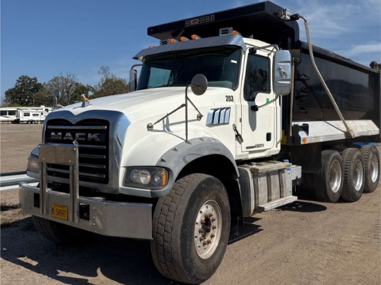 2019 Mack Granite Dump Truck