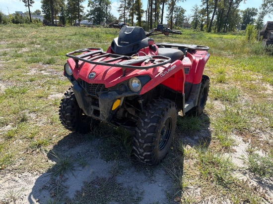 2023 Red Outlander Can-Am