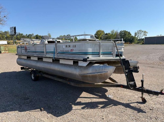 Sun Tracker Party Barge