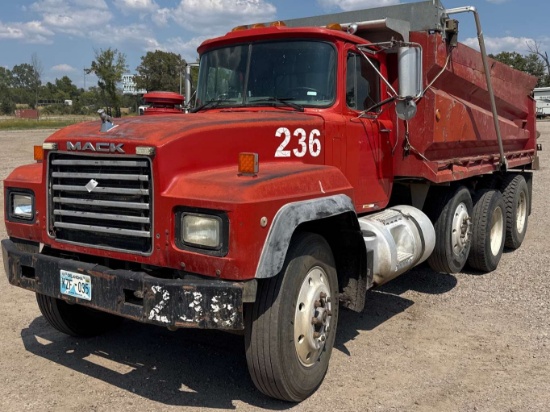 1998 Mack RD688S Dump Truck