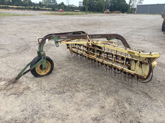 Hay Rake John Deere 660