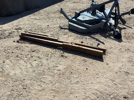 Clamp-On Pallet Forks for Bucket
