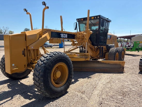 Cat 163H Grader
