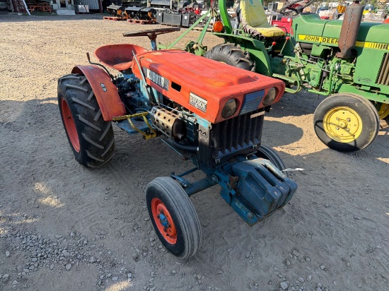 Kubota B6000E Tractor