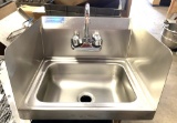 Hand Sink w/ side Splashguards