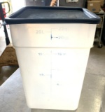 22 qt Food Storage Containers w/ Lids