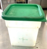 3.5 qt Food Storage Containers w/ Lids