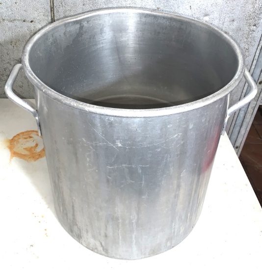15" Round Stock Pot