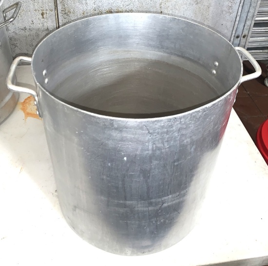 14" Round Stock Pot