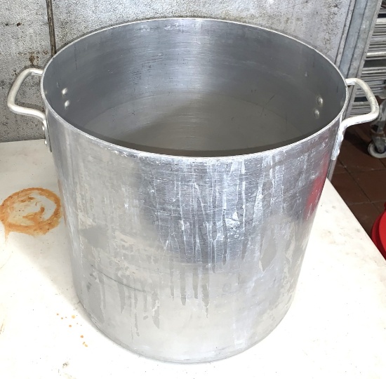 14" Round Stock Pot