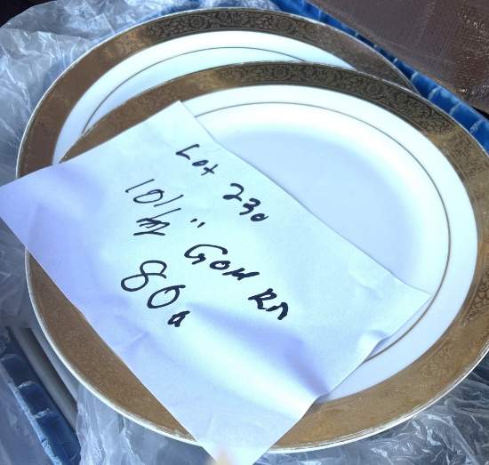 10 1/2" Gold Rim Plates