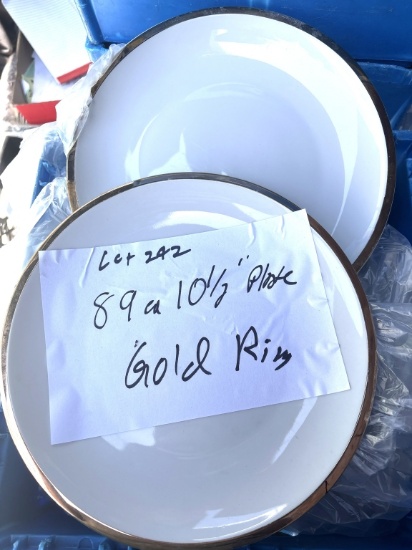 10 1/2" Gold Rim Plates