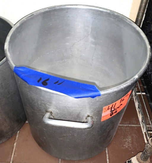 16" Round Stock Pot