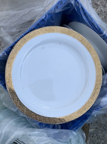 10 1/2" Gold Rim Plates