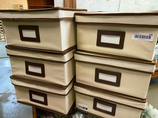 6 Storage Containers
