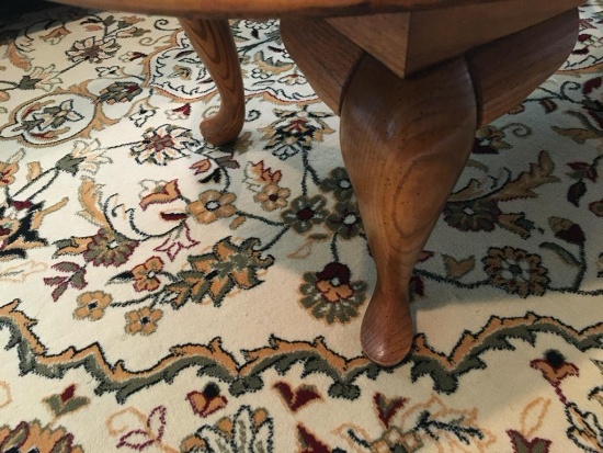 Solid Oak Oval Coffee Table w/Queen Ann Style Legs