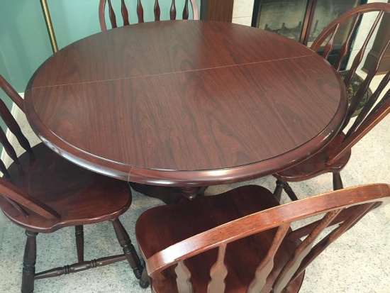 Cherry Veneer Round Pedestal Table w/4 Solid Cherry Wood Spindle Back Chairs & 12 Inch Leaf