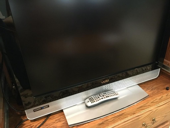 Vizio 32 Inch HDMI/HDTV Television w/Remote