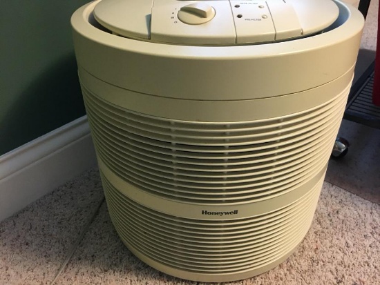 Honeywell Air Cleaner w/Hepa Filter