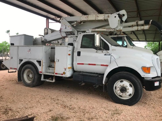 2004 F-650 BUCKET TRUCK