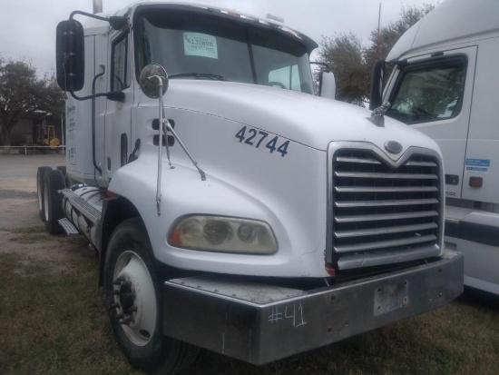 2002 MACK TRACTOR TRAILER