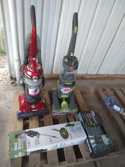 Metal Detector, Motorized Rotary Laser Level Kit & (2) Vacuums