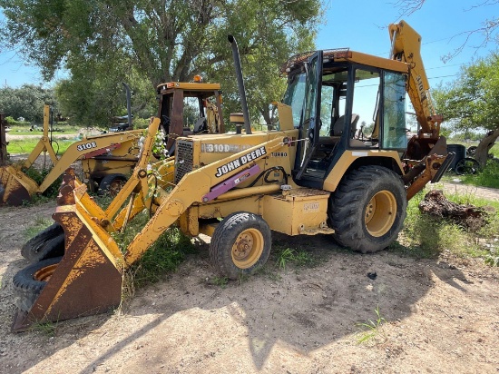 John Deere 310D Backhoe