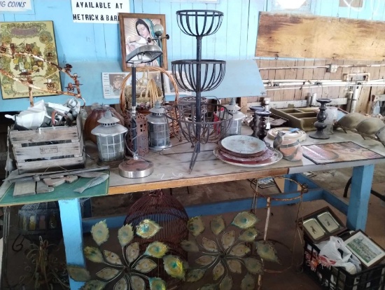 Chandeliers, Bird Cage, Candle Holders, Baskets, Pictures Frames, James Dean Poster, Lamp, Decor
